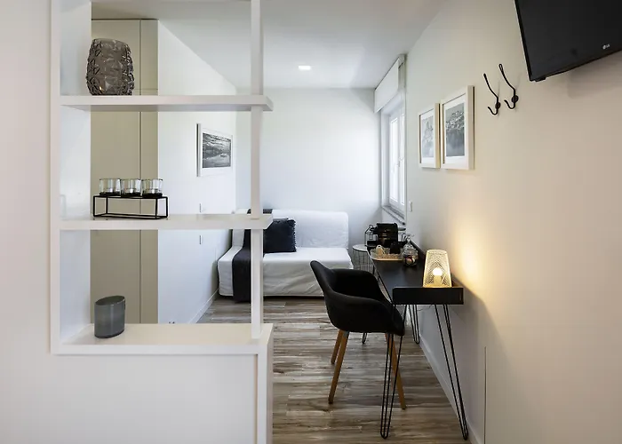 Jr & I Rius I 招待所 科英布拉