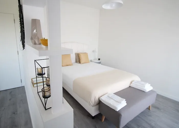 Jr & I Rius I 招待所