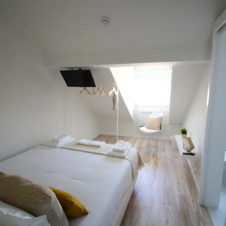 게스트하우스 Jr & I Rius I 4*