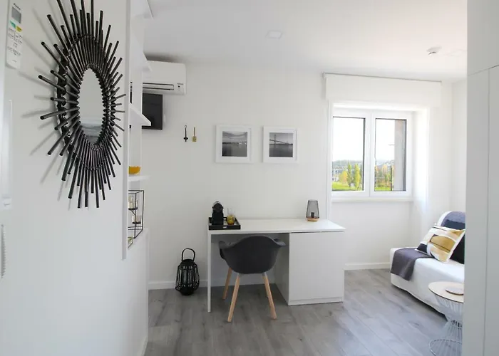 Jr & I Rius I בית הארחה קוימברה