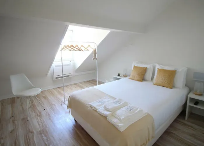 Jr & I Rius I בית הארחה קוימברה