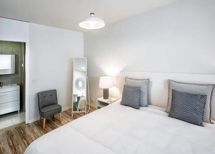 בית הארחה Jr & I Rius I 4*