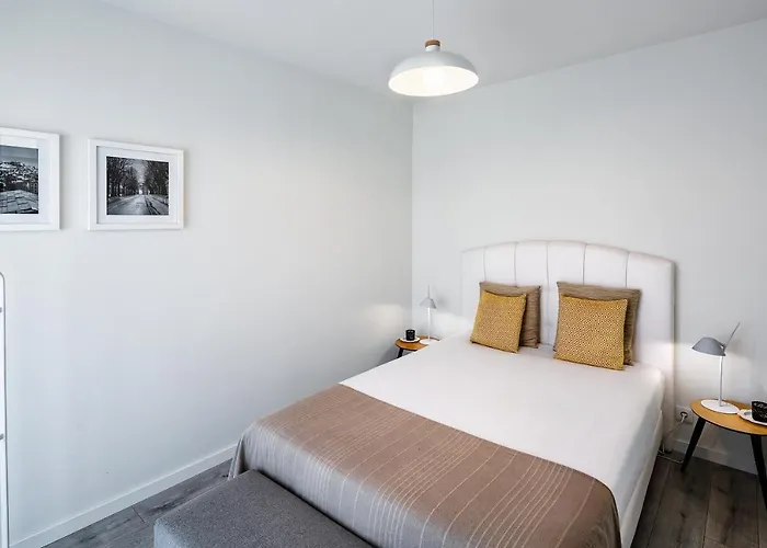 Jr & I Rius I בית הארחה